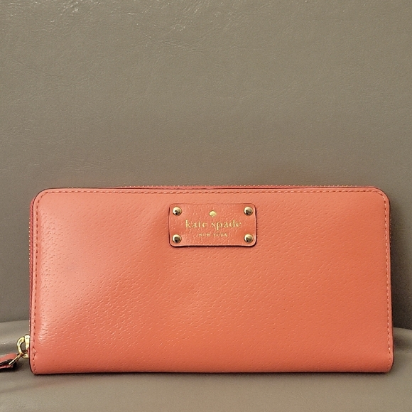 Kate Spade Peach Wallet - Picture 1 of 7